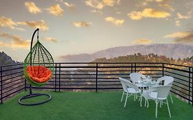 Mystic Kasauli I Pvt Balcony I Peacefull Area I Serviced Apt I By Exotic Stays